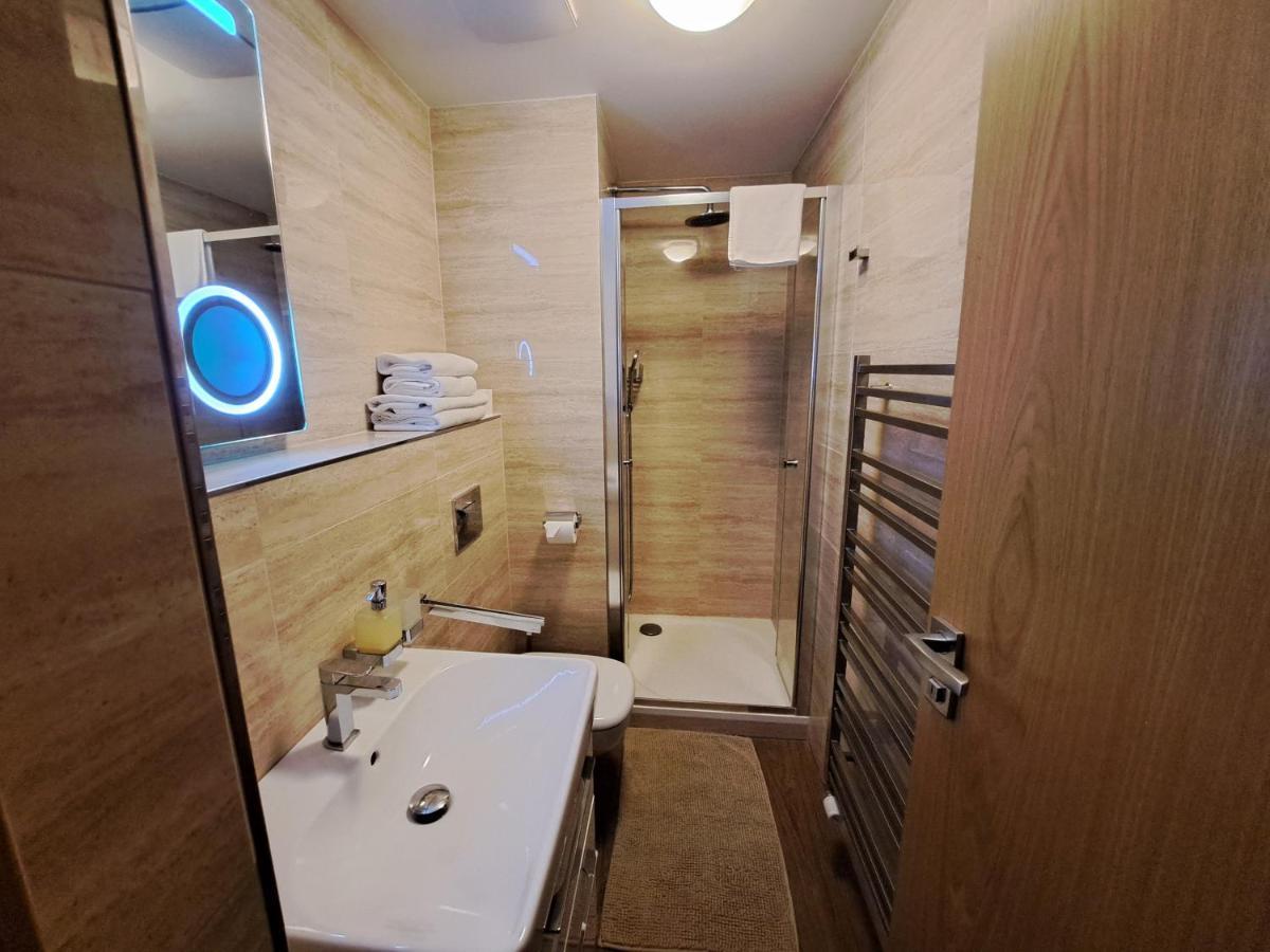 Wellness Apartment Josefina - Free Grotta Spa Wellness ฮาร์ราคอฟ ภายนอก รูปภาพ